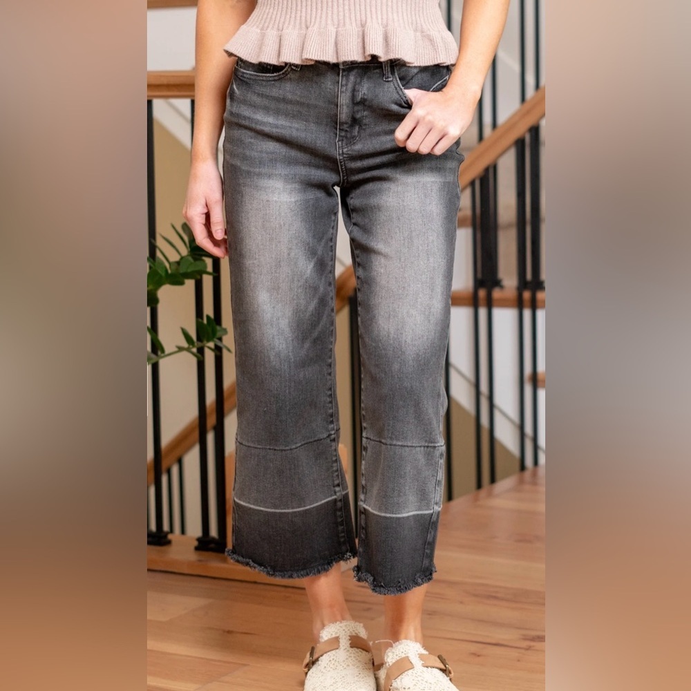 Judy Blue Washed Black Cropped Ankle Jeans